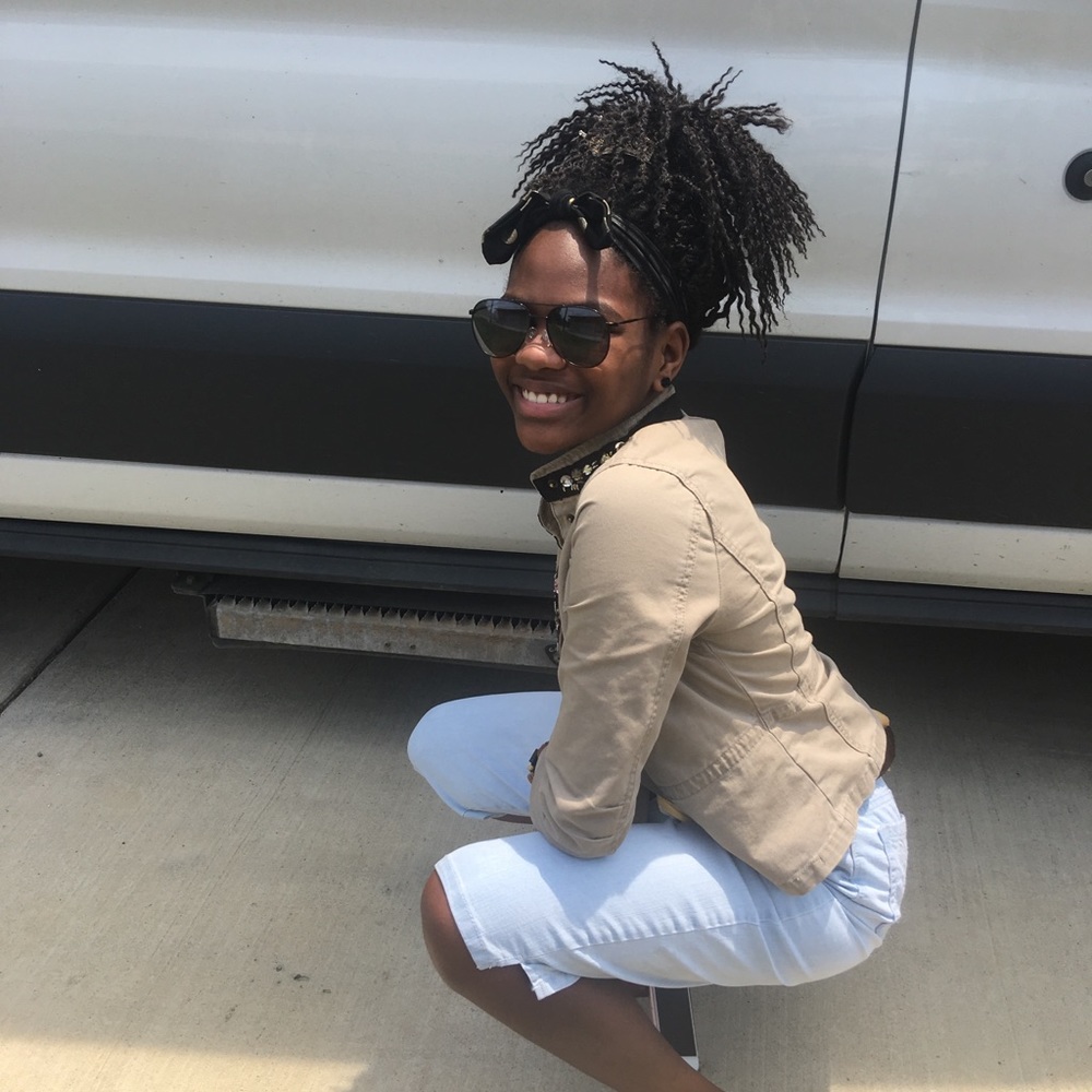 Meet your Posher, Jalia